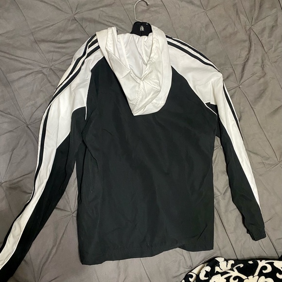 Ladies Adidas Black & White Lightweight Windbreaker Hoodie Size Large - Picture 2 of 9